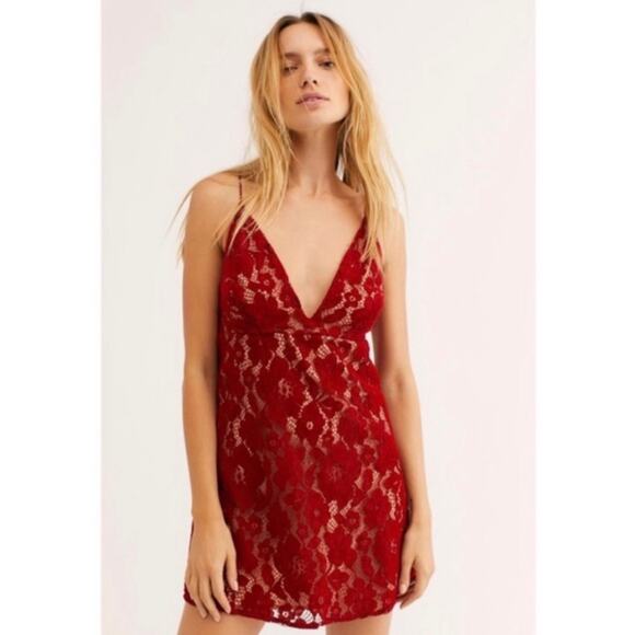 NWOT Free People Dangerous Love All Over Lace Mini Dress Women's 8 Red Babydoll - Picture 1 of 10